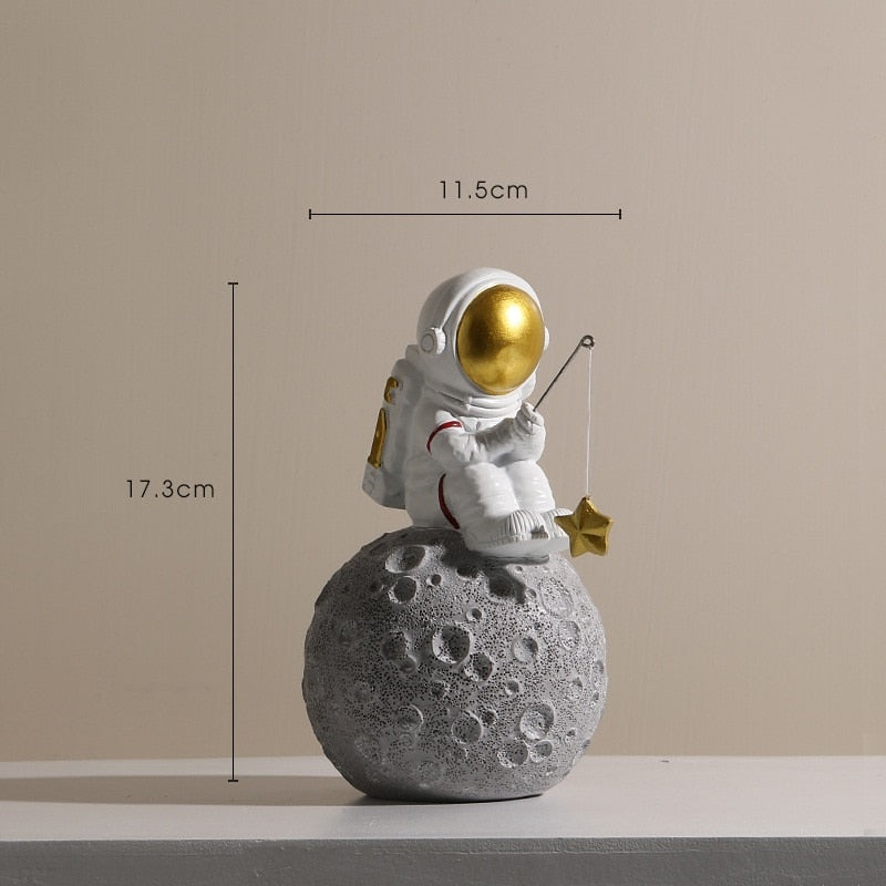 SPACEMAN-Creative Astronaut with Metal Tray Resin - Andrea's Home