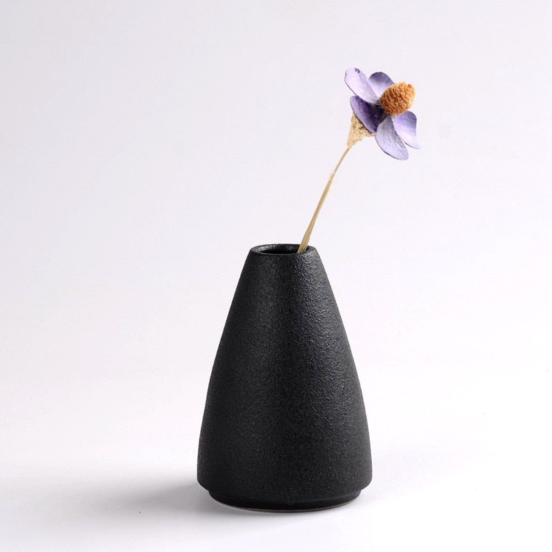 NOIR-Black Ceramic Vase - Andrea's Home